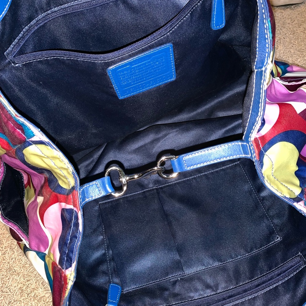 Coach Handbag - Picture 4 of 8
